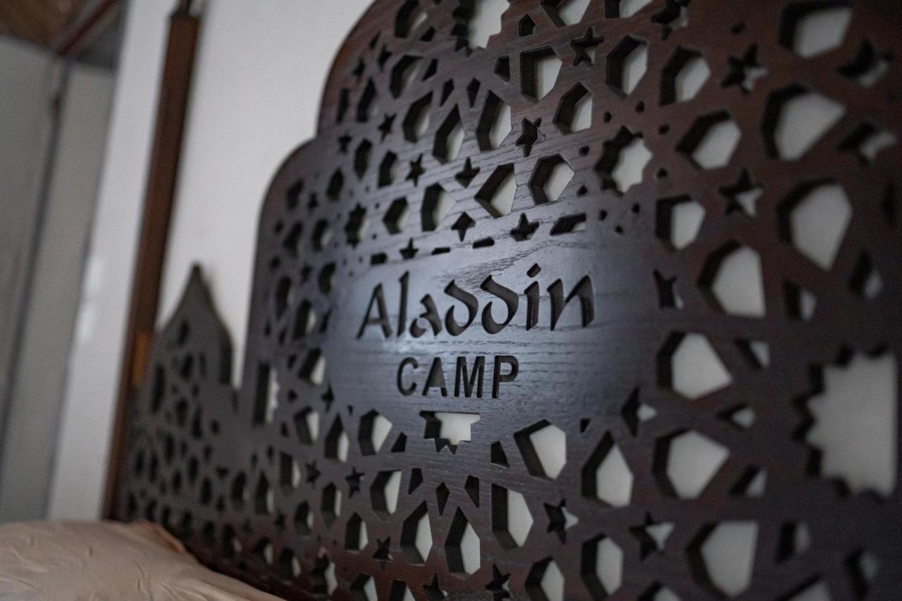 Aladdin Camp 호텔 와디럼 외부 사진